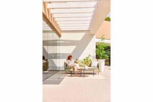 Hunter 3-seter sofa - Sunbrella almond 9 23046720 3 scaled